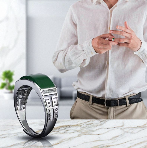 خاتم يعبر عن القوة والأناقة